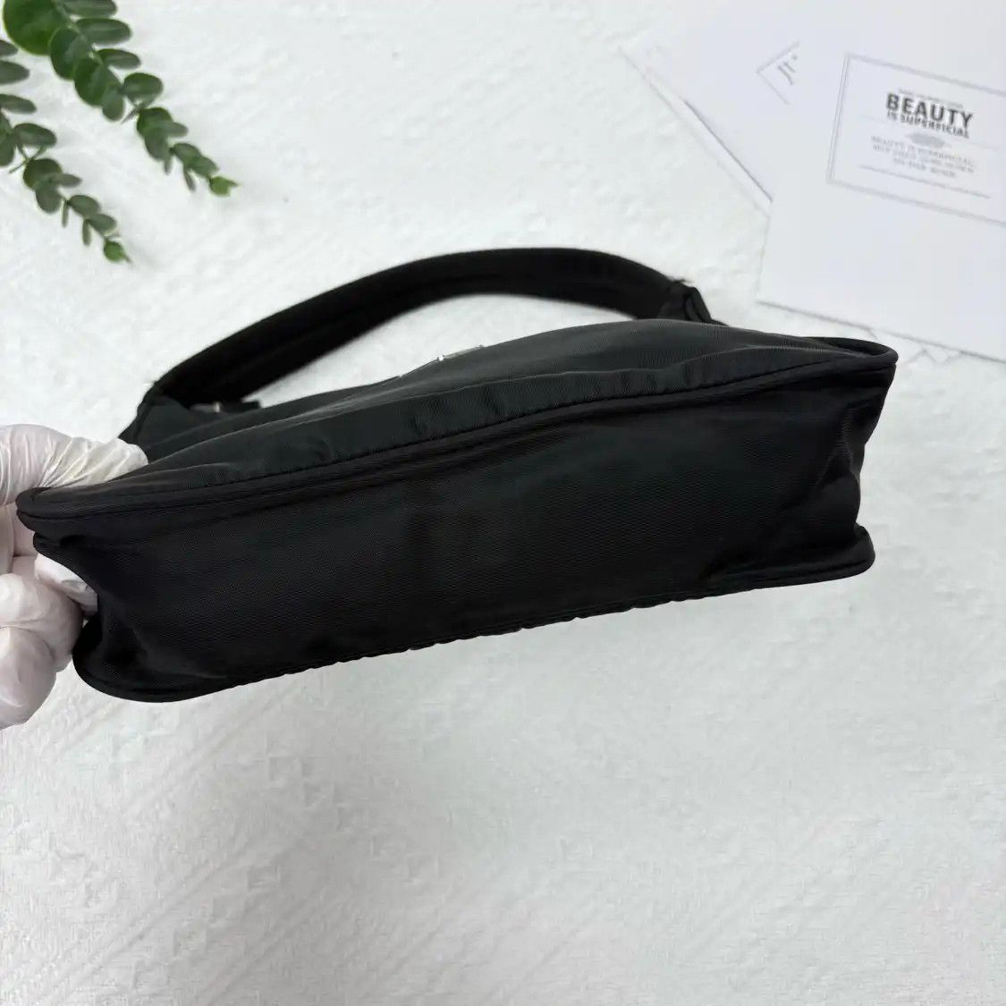 Prada PRADA Re-Edition 2000 mini black nylon logo handbag Size ONE SIZE - 5 Thumbnail