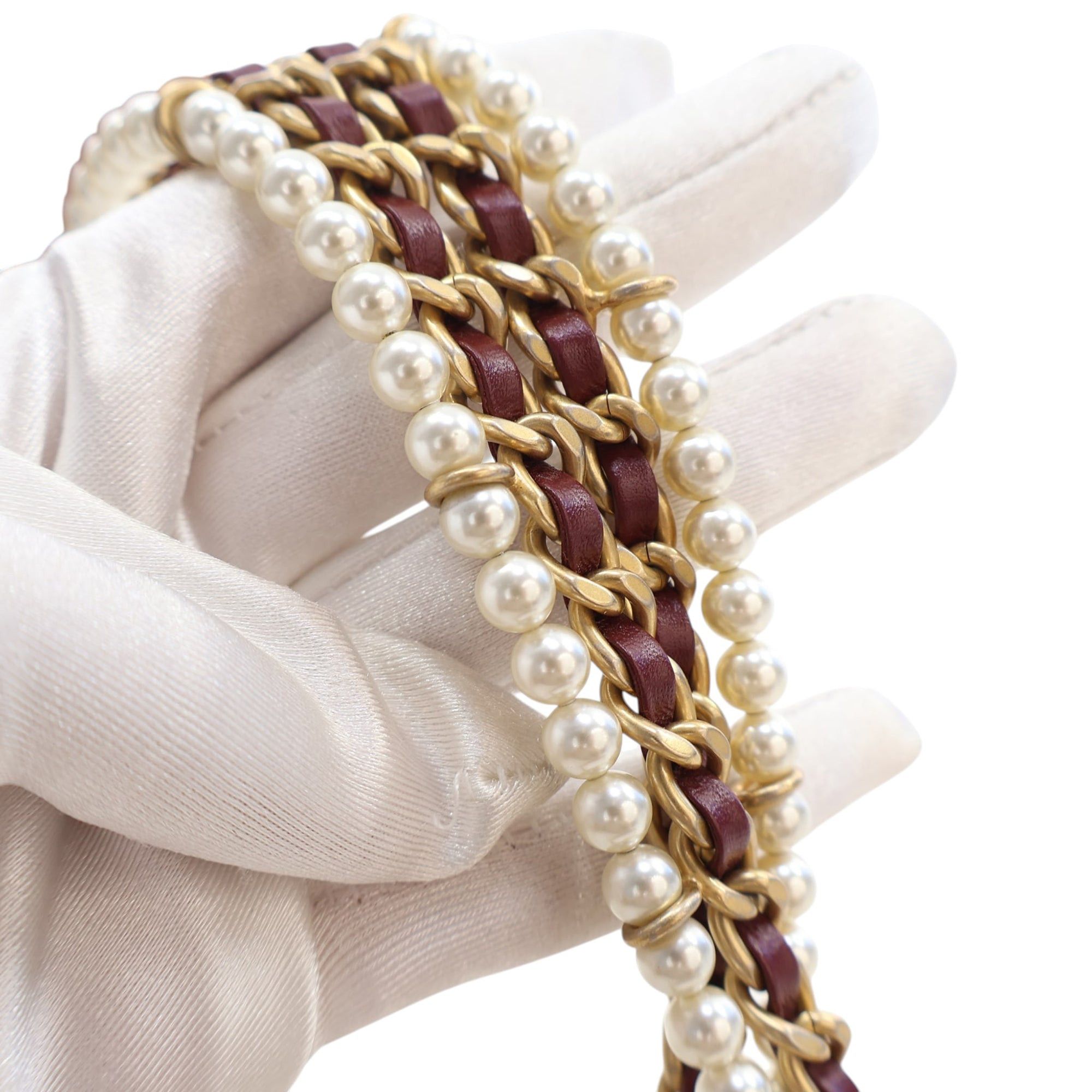 Chanel Quilted Calfskin Crystal Pearls Chain Flap Size ONE SIZE - 11 Thumbnail
