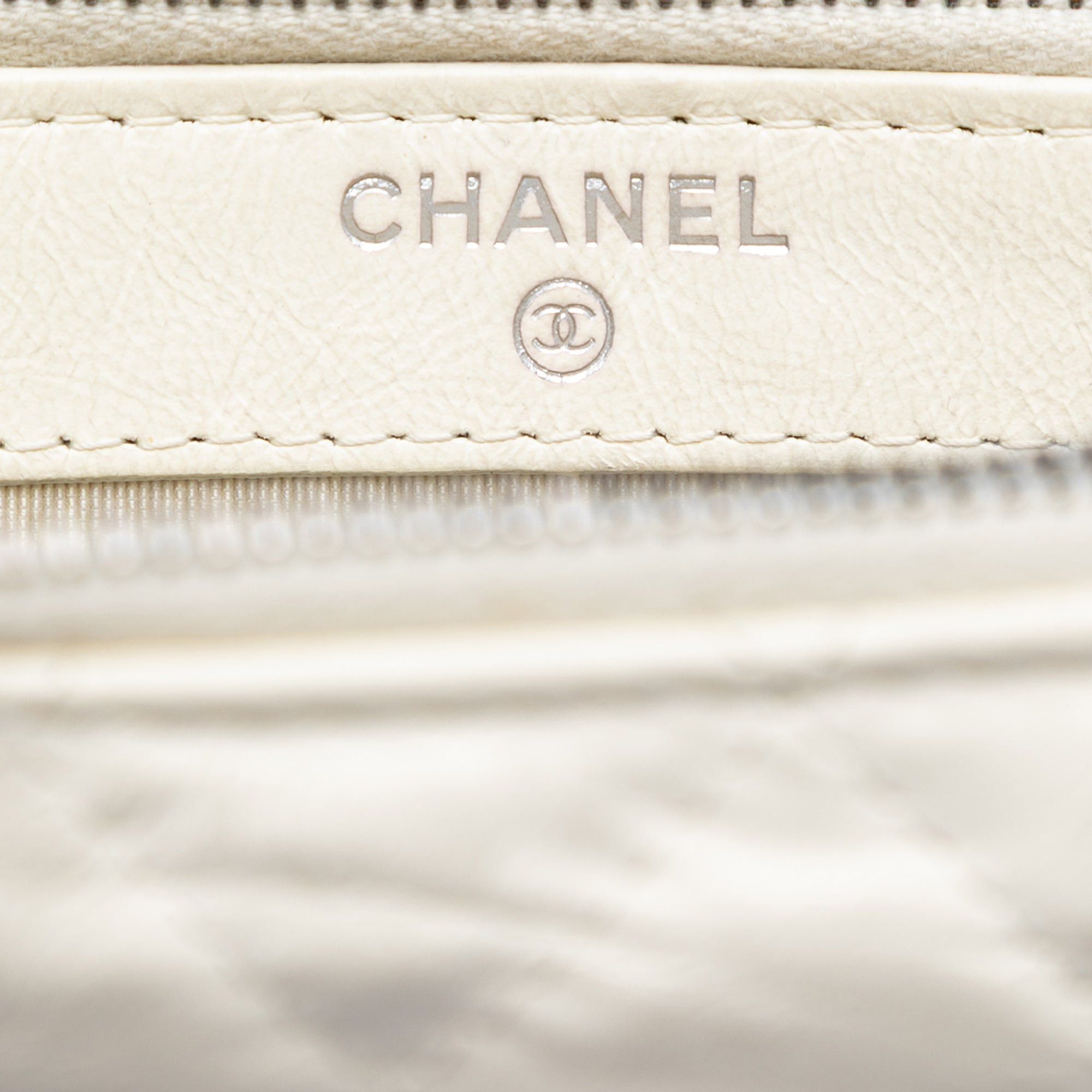 Chanel Quilted Aged Calfskin Gabrielle Clutch With Chain Size ONE SIZE - 5 Thumbnail