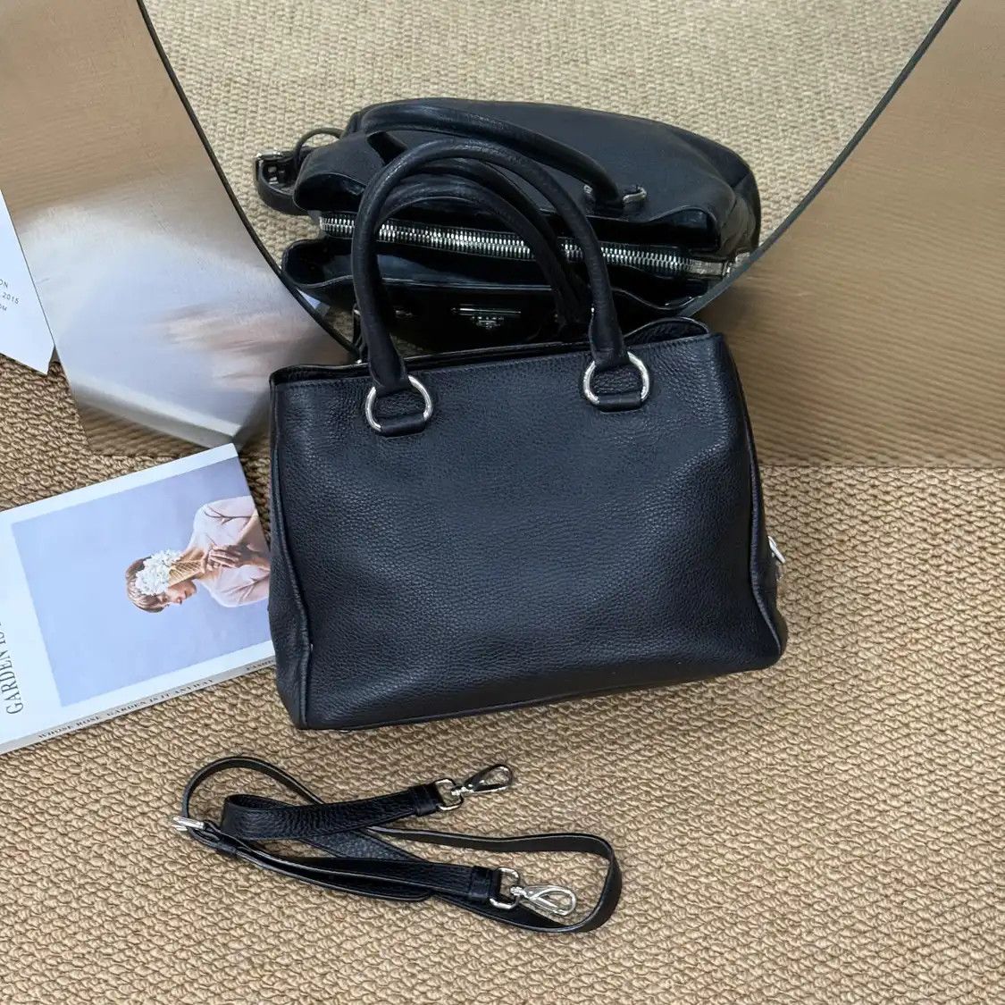 Prada PRADA Vitello black cowhide leather logo crossbody bag detachable strap Size ONE SIZE - 2 Thumbnail