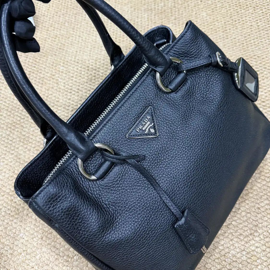 Prada PRADA Vitello black cowhide leather logo crossbody bag detachable strap Size ONE SIZE - 7 Thumbnail