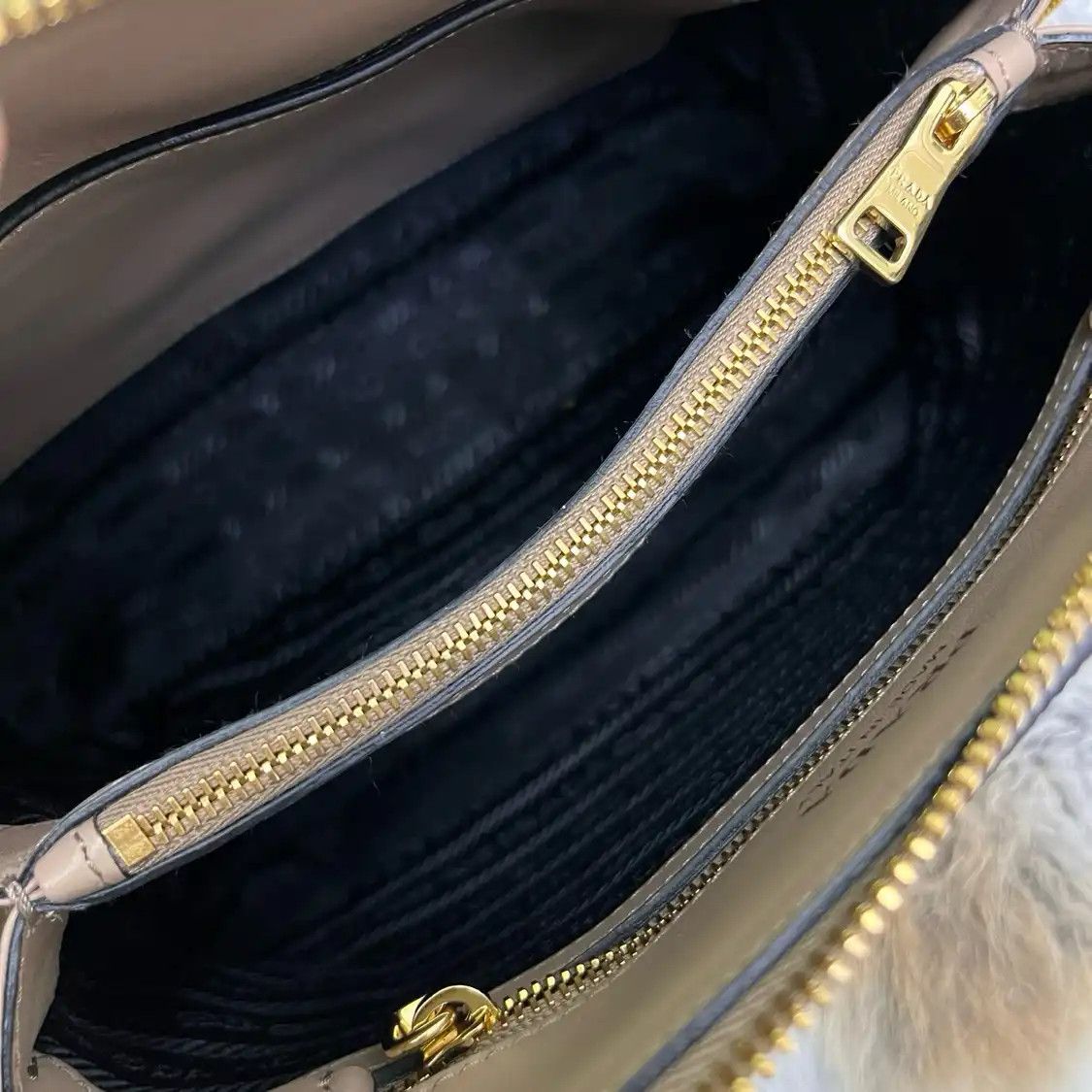 Prada PRADA Promenade pink cowhide leather logo cross pattern crossbody bag 2 striped Size ONE SIZE - 10 Thumbnail