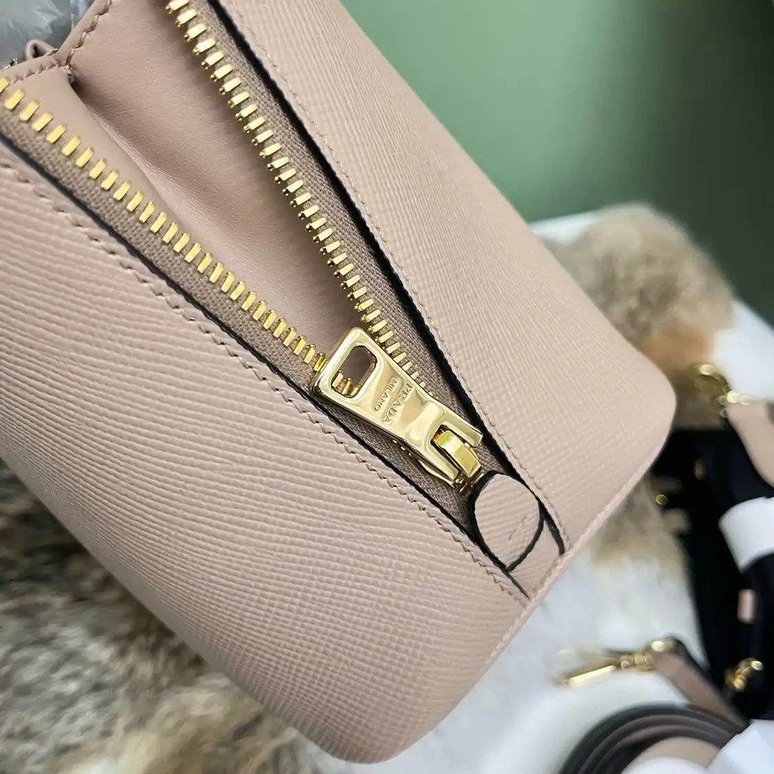 Prada PRADA Promenade pink cowhide leather logo cross pattern crossbody bag 2 striped Size ONE SIZE - 6 Thumbnail