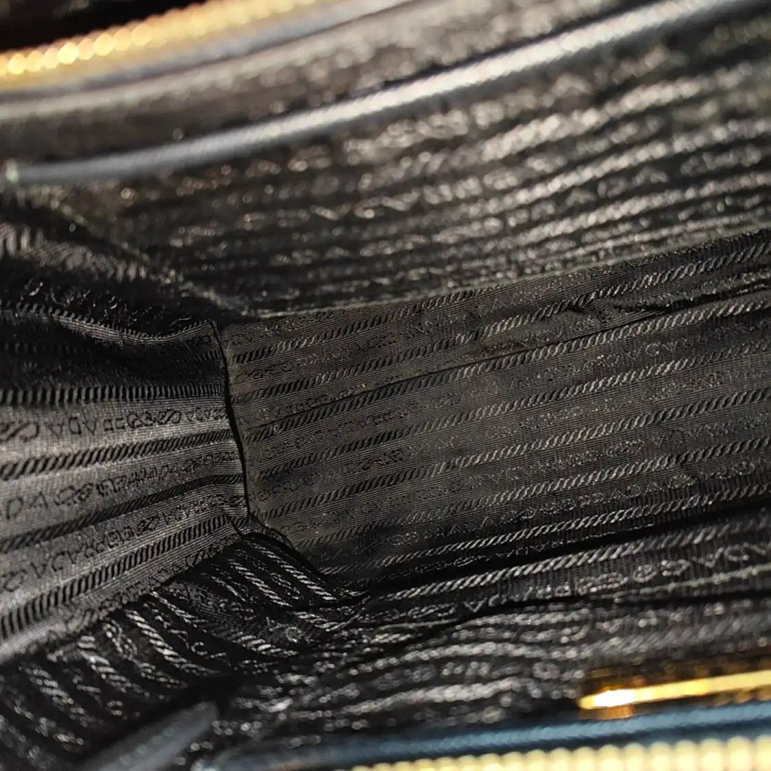 Prada PRADA Galleria black cowhide leather logo cross pattern handbag gold hardware Size ONE SIZE - 14 Thumbnail
