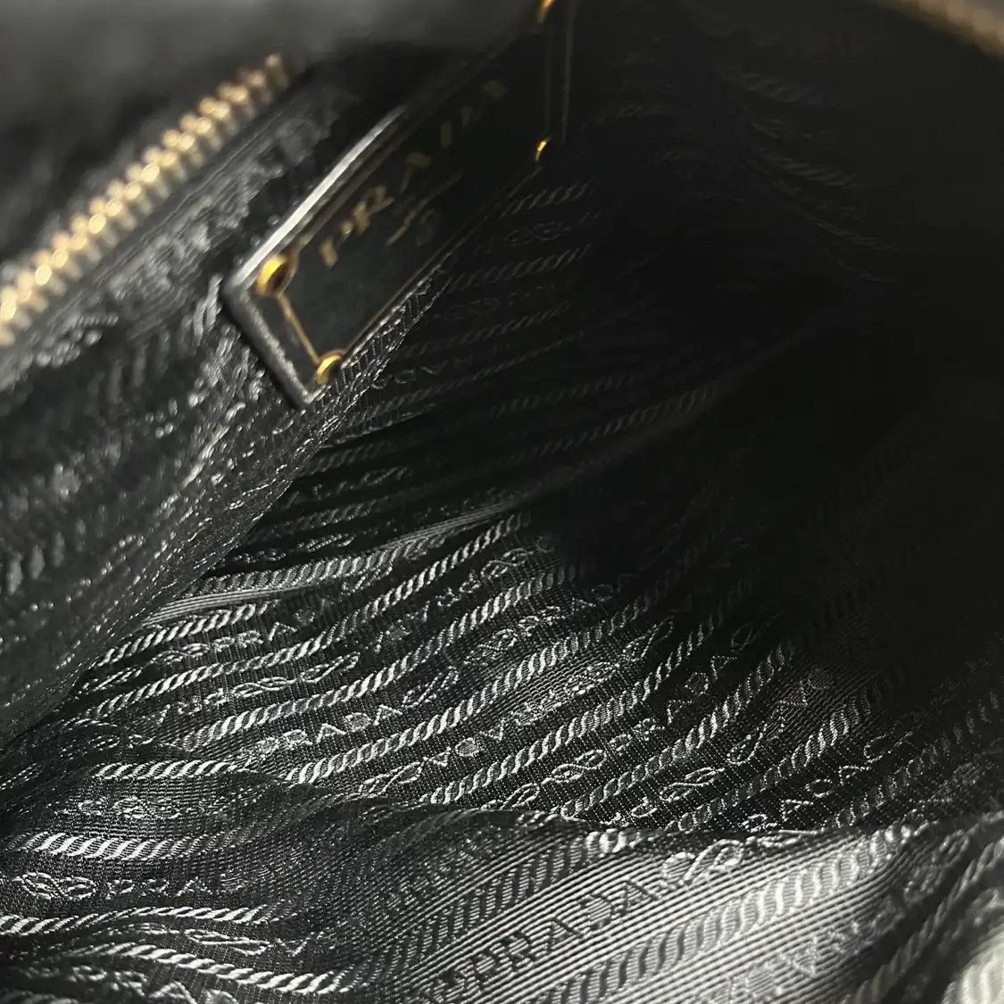 Prada PRADA Vela Messenger Bag black nylon crossbody bag Size ONE SIZE - 4 Thumbnail