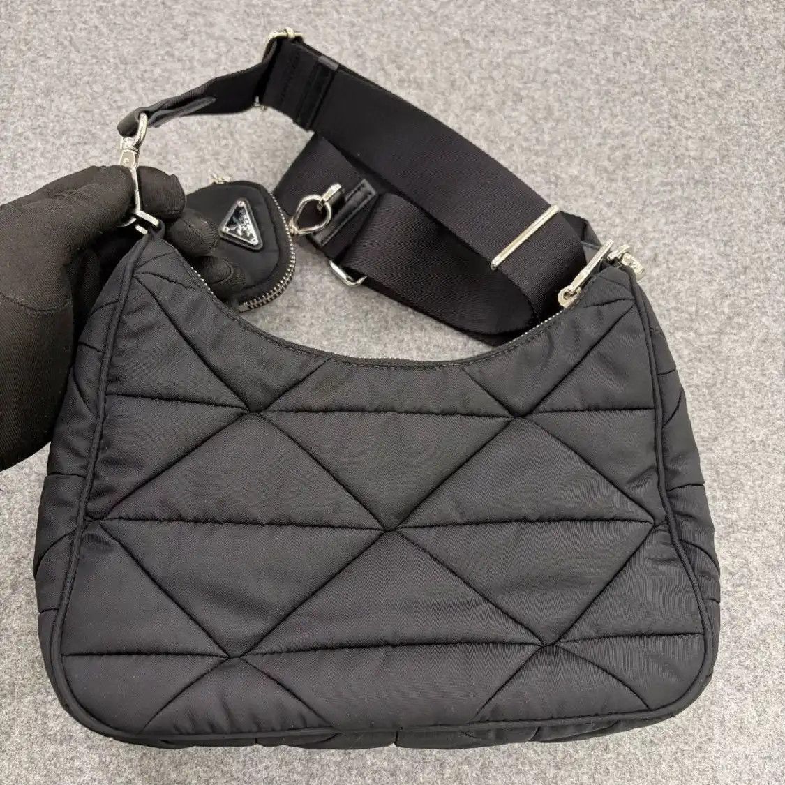 Prada PRADA black nylon logo quilted shoulder bag Size ONE SIZE - 4 Thumbnail