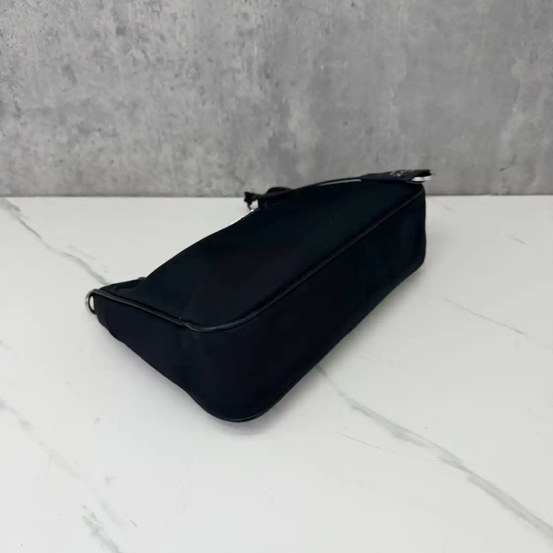 Prada PRADA Re-Edition 2005 black nylon logo crossbody bag Size ONE SIZE - 7 Thumbnail
