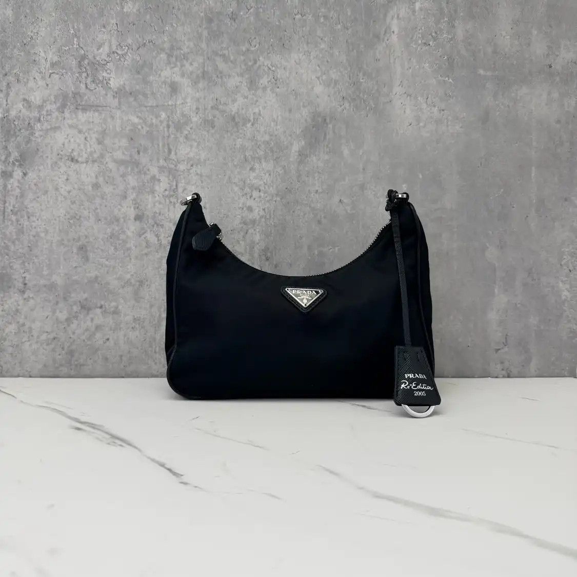 Prada PRADA Re-Edition 2005 black nylon logo crossbody bag Size ONE SIZE - 2 Thumbnail