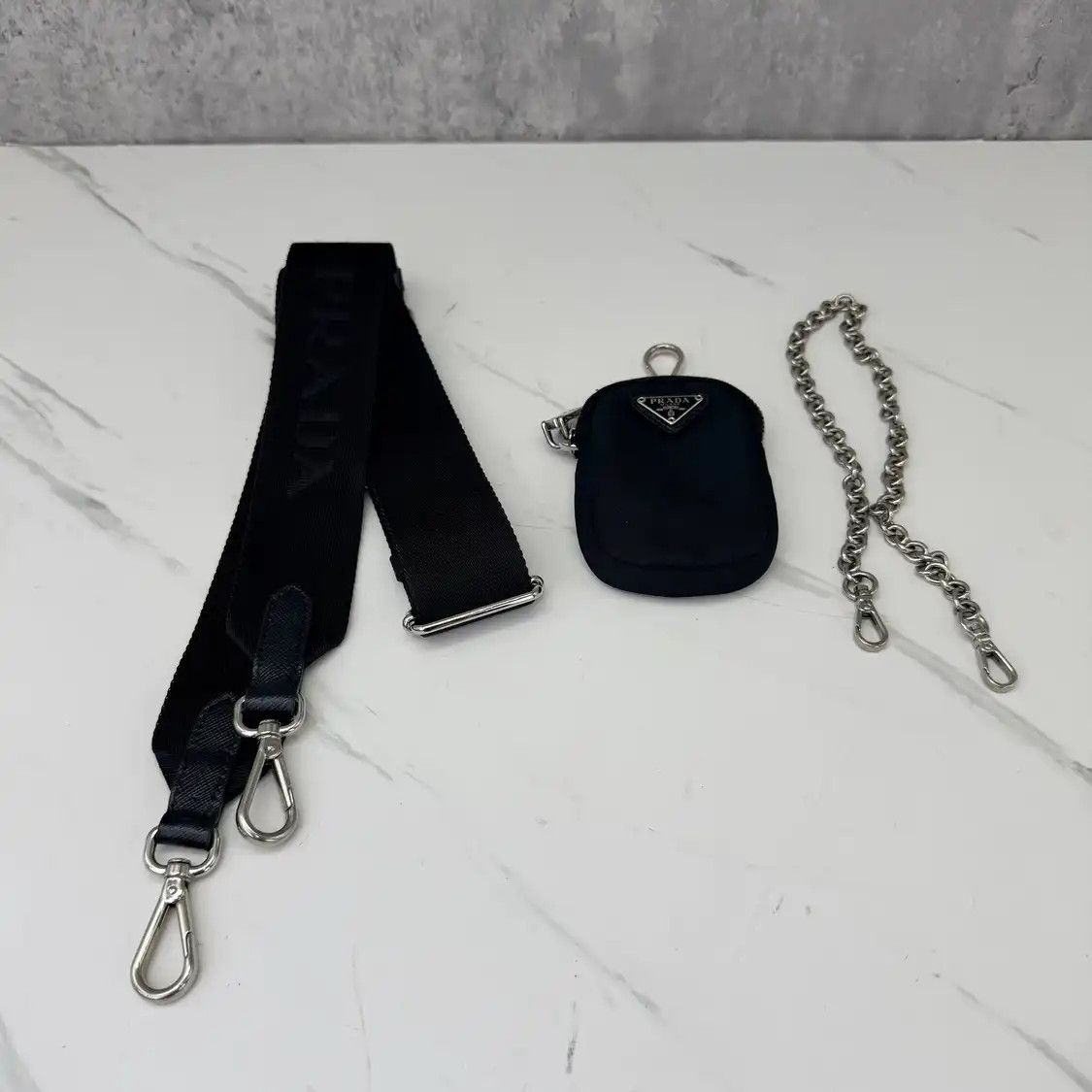 Prada PRADA Re-Edition 2005 black nylon logo crossbody bag Size ONE SIZE - 10 Thumbnail