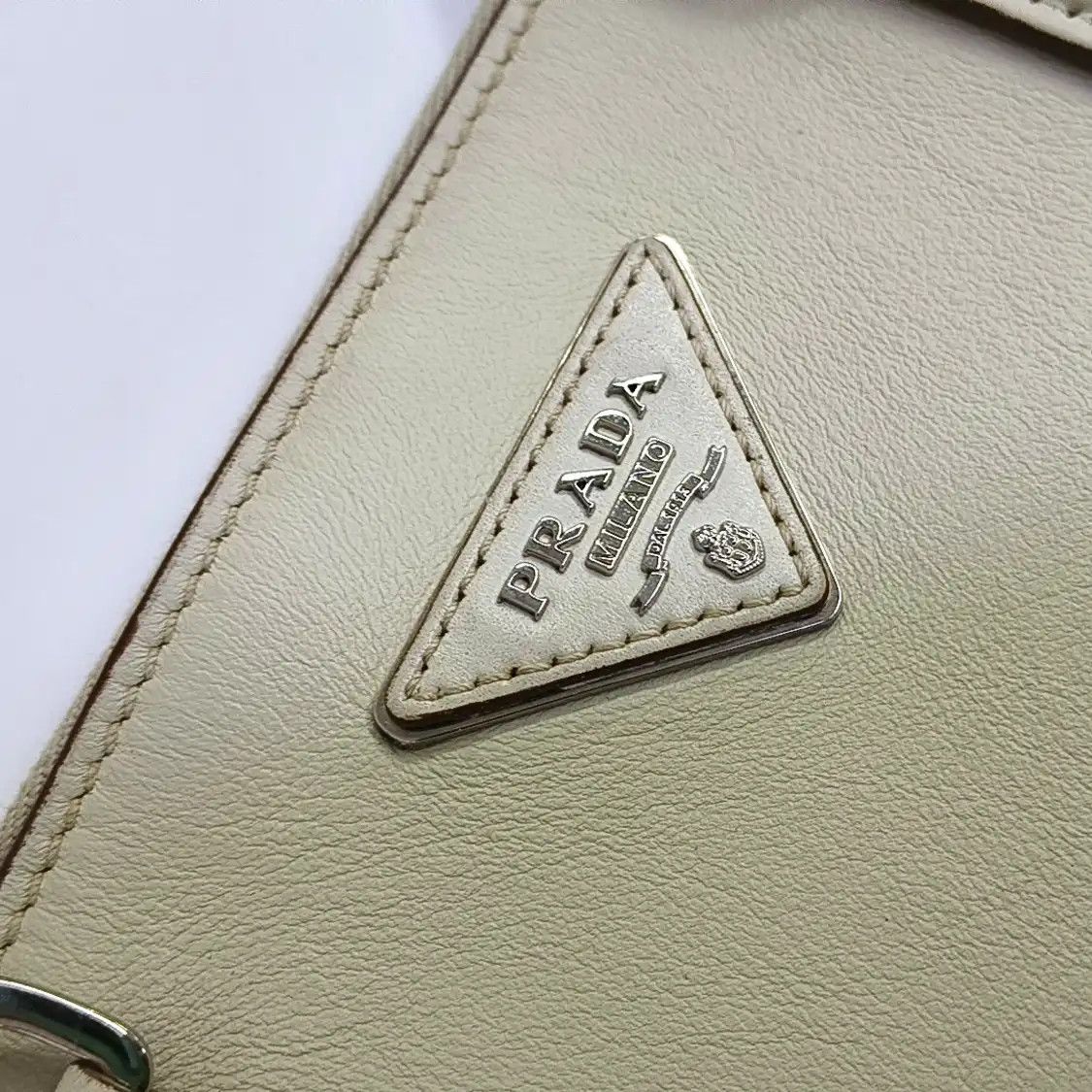 Prada PRADA Galleria oversized no white cowhide leather logo cross pattern杀手包handbag s Size ONE SIZE - 9 Thumbnail