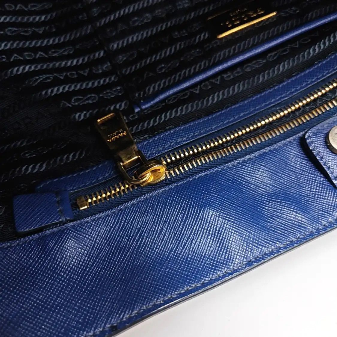 Prada PRADA Galleria Large blue cowhide leather logo cross pattern handbag gold hardwa Size ONE SIZE - 18 Thumbnail
