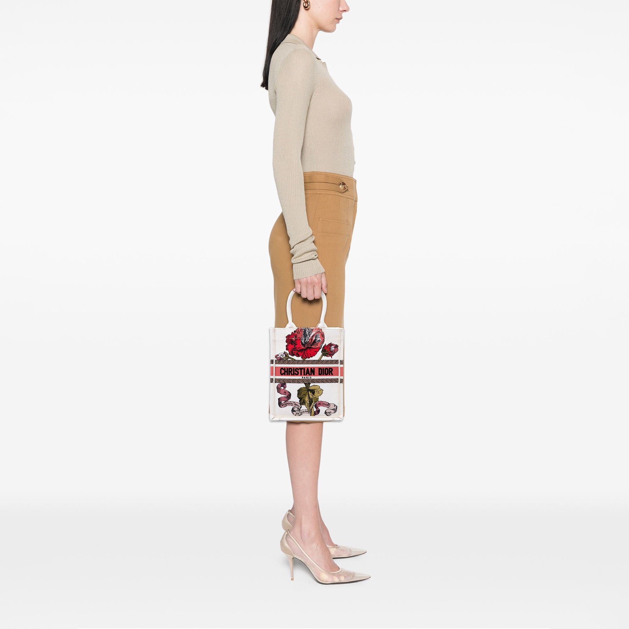 Dior Embroidered Canvas Fleurs Bibliques Vertical Book Tote Size ONE SIZE - 6 Thumbnail