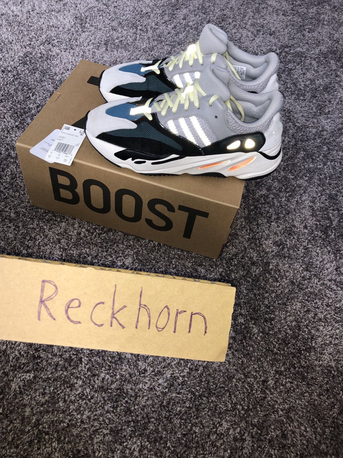 Yeezy 700 wave hot sale runner reflective