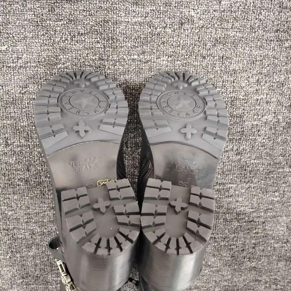 Versace VERSACE Winter black leather Women's mid-calf boots 35 Size US 5 / IT 35 - 6 Thumbnail