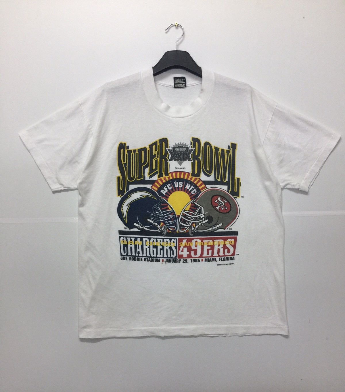 image of Nfl Vintage 90's Super Bowl T Shirt X-Large Size in White, Men's