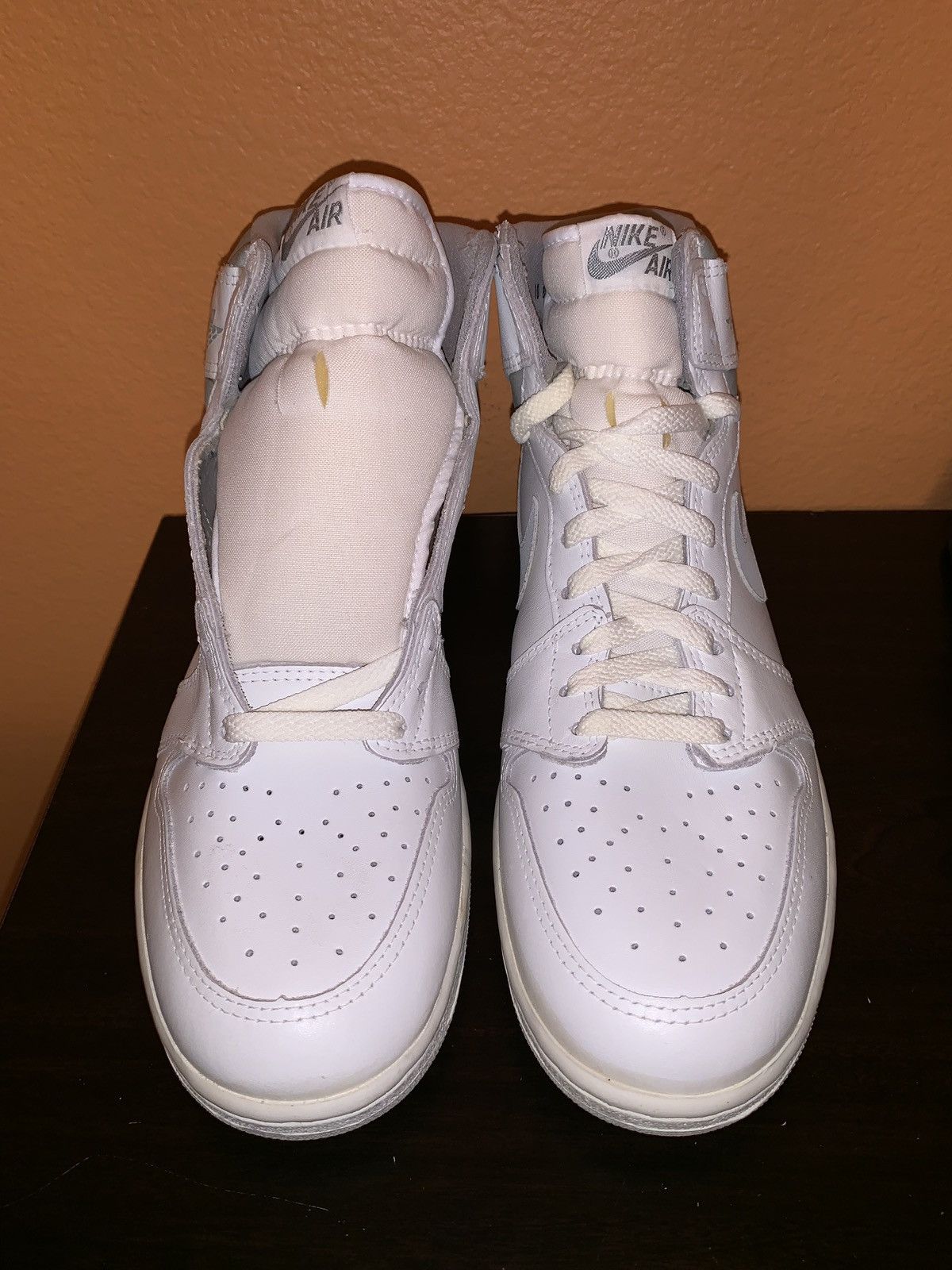 Jordan Brand Air Jordan 1 1985 Natural Grey OG Size US 10 / EU 43 - 10 Thumbnail