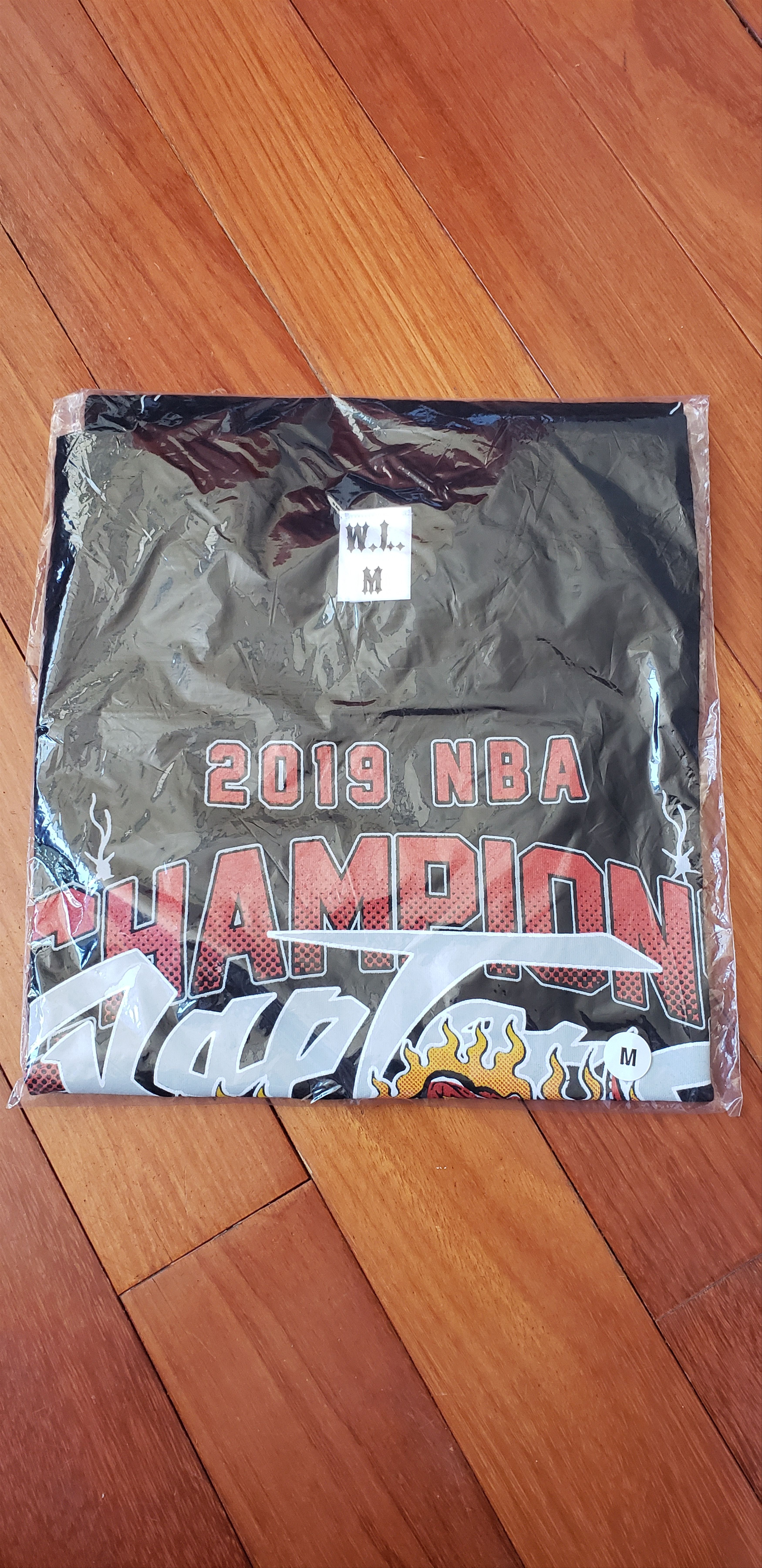Warren Lotas WARREN LOTAS RAPTORS NBA CHAMPION T (M) Size US M / EU 48-50 / 2 - 1 Thumbnail