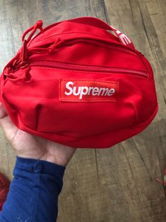 61477-Supreme Waist Bag SS18 - merah putih.IDR 245.000