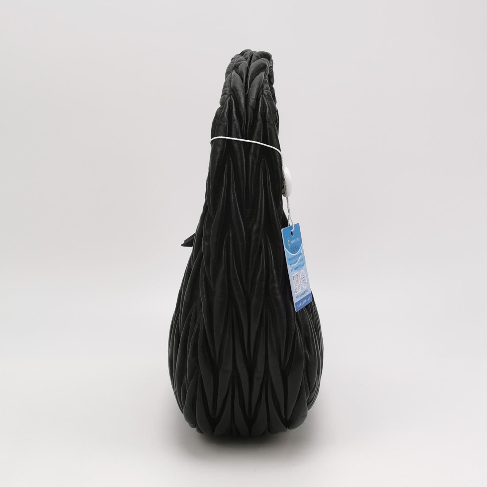 Miu Miu Miu Miu Wander Quilted Leather Hobo Bag Size ONE SIZE - 4 Thumbnail