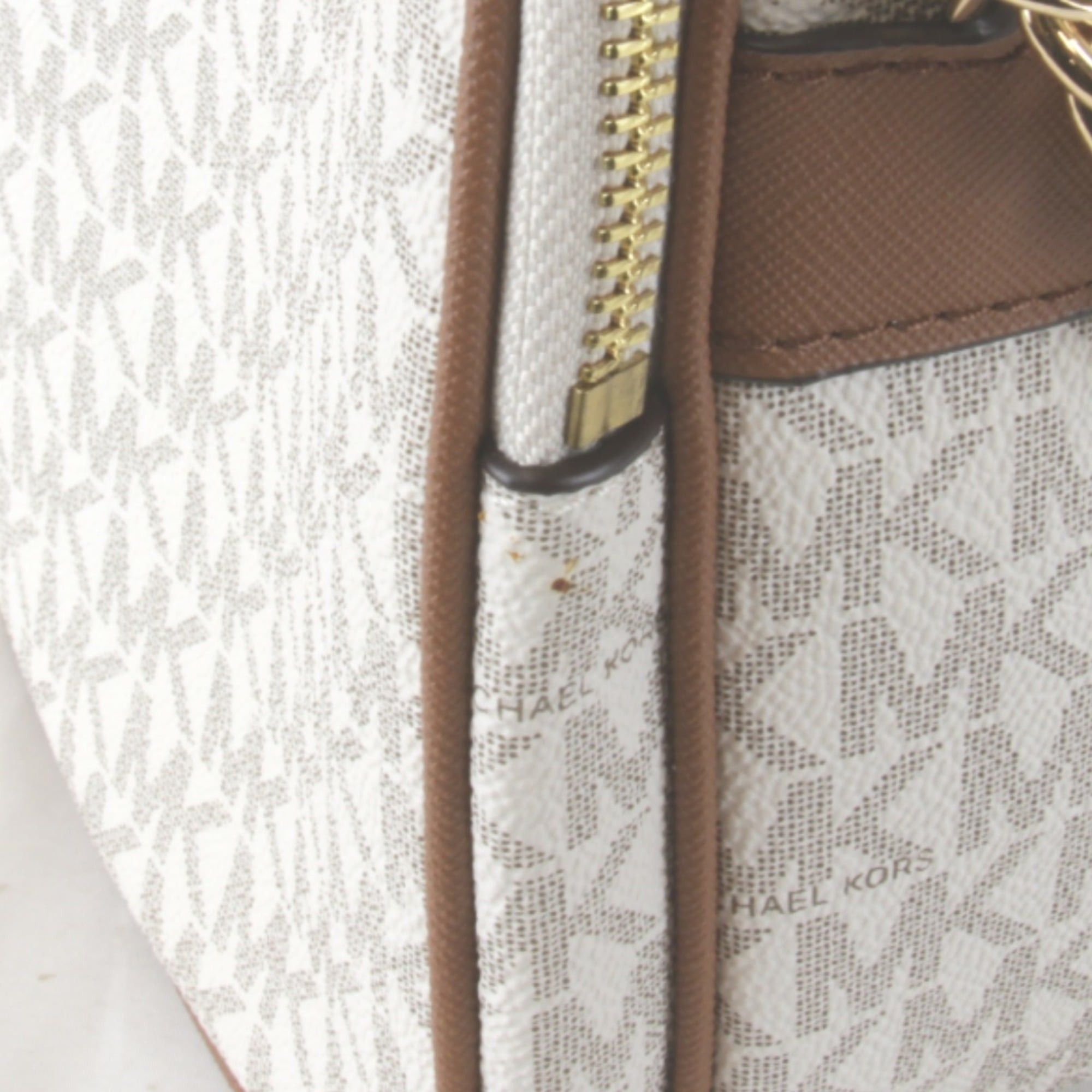 Michael Kors Michael Kors JET SET TRAVEL Chain Crossbody Vanilla Shoulder Bag White Women's Size ONE SIZE - 7 Thumbnail