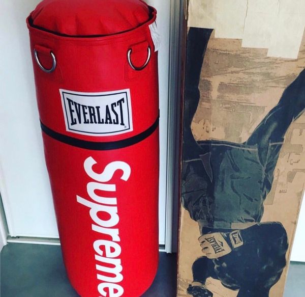 Supreme Heavy Bag Supreme Everlast Lights Out Sac Punchingball Size ONE SIZE - 2 Preview