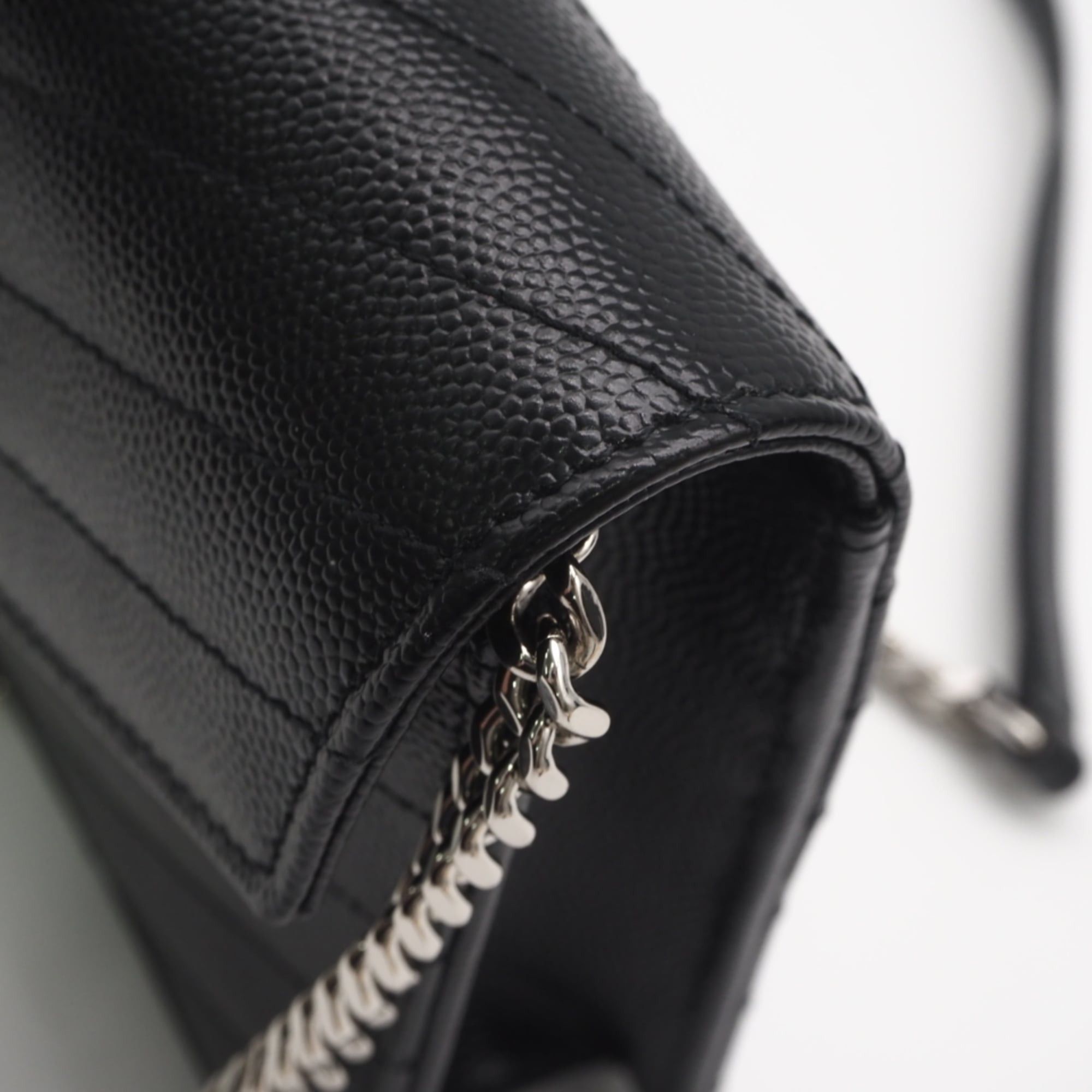 Yves Saint Laurent Yves Saint Laurent SAINT LAURENT PARIS Cassandra Envelope Chain Wallet 742920 (Grain de Poudre Leather) Shoulder Bag, Black, Women's Size ONE SIZE - 11 Thumbnail