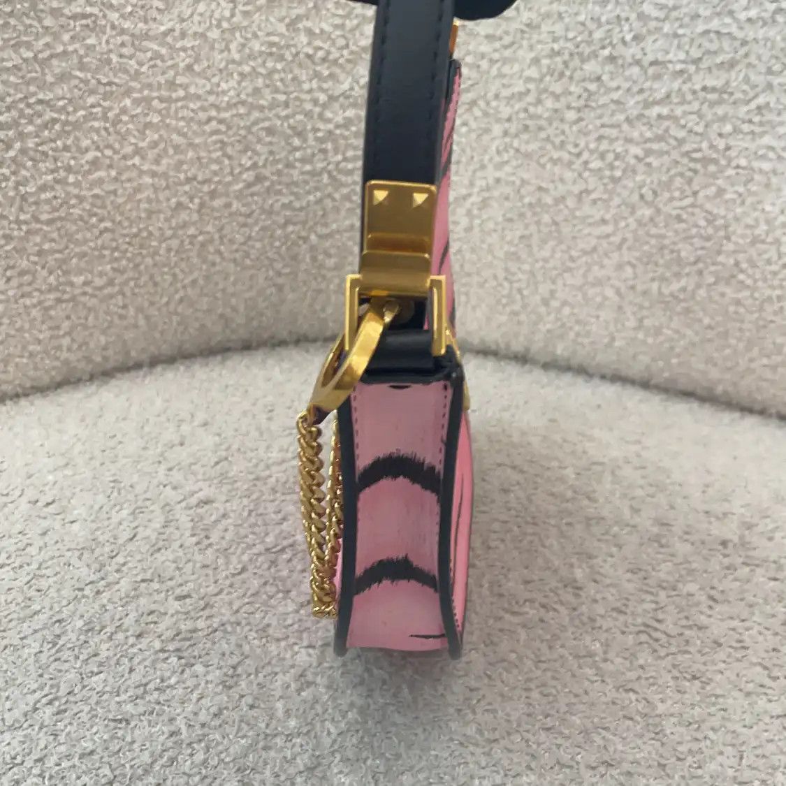 Valentino VALENTINO Vlogo Signatur mini pink cowhide leather shoulder bag gold hardware Size ONE SIZE - 2 Thumbnail