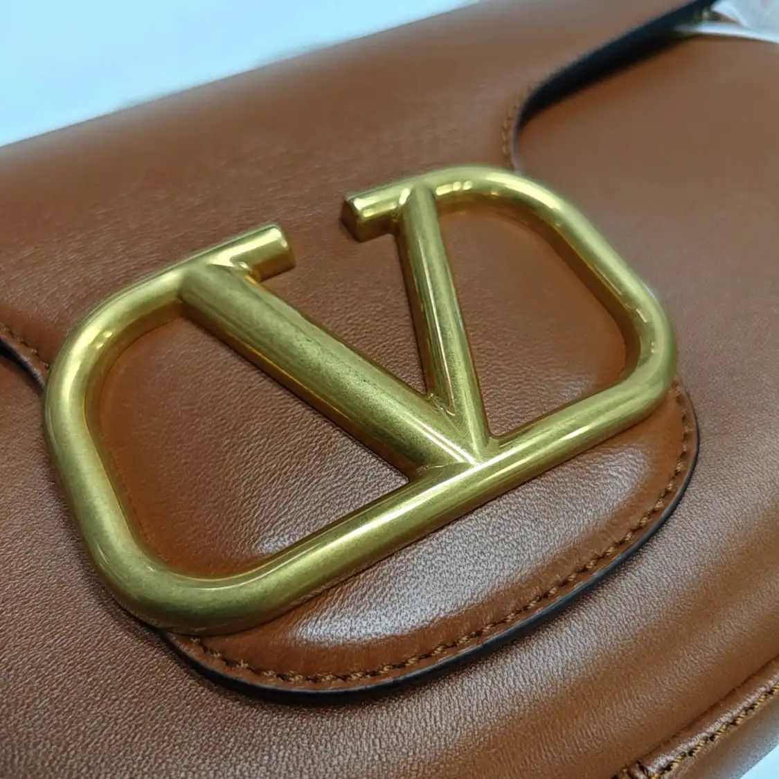 Valentino VALENTINO Vsling brown cowhide leather stud shoulder bag crossbody bag gold hard Size ONE SIZE - 9 Thumbnail