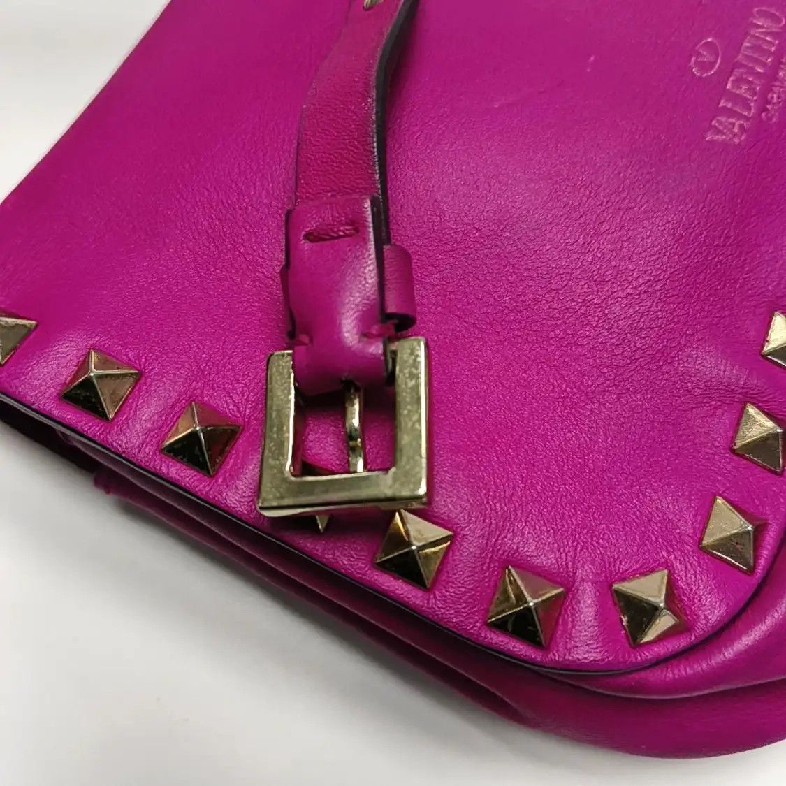 Valentino VALENTINO Rockstud rose redcowhide leather stud shoulder bag gold hardware detac Size ONE SIZE - 20 Thumbnail