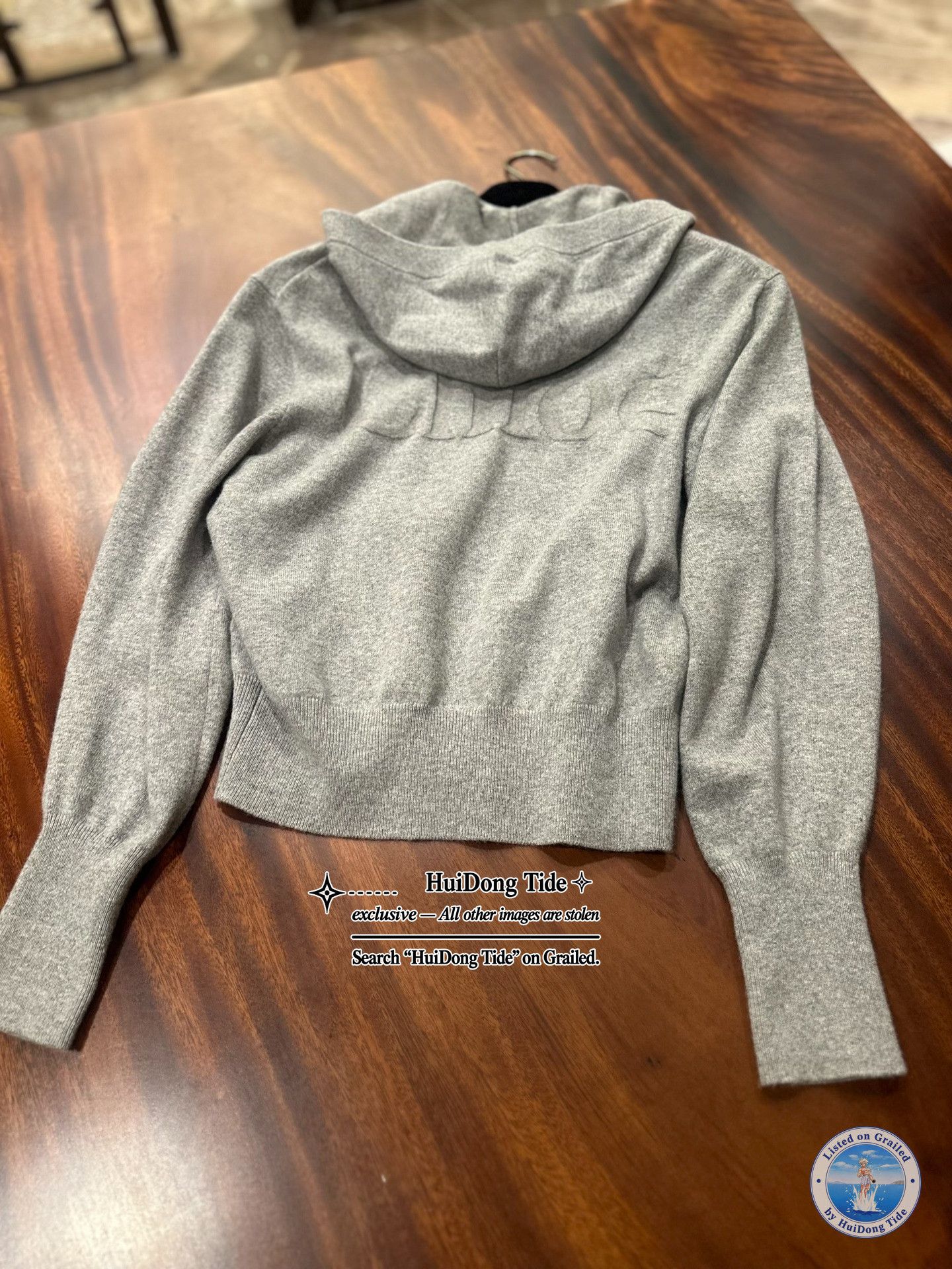 Chloe Chloe Embossed Logo Zip Up Hoodie Size XS Size XS / US 0-2 / IT 36-38 - 7 Thumbnail