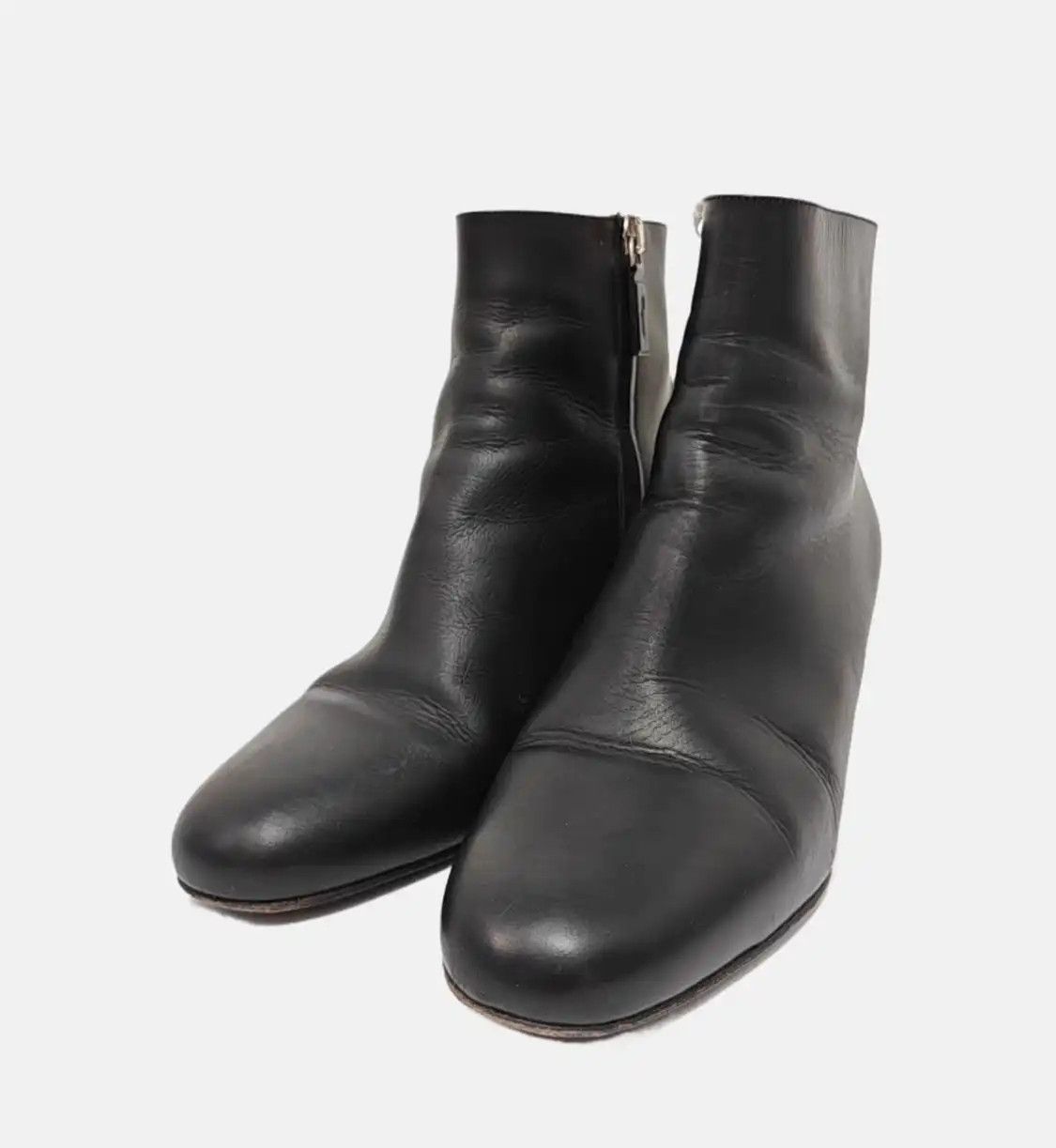 Salvatore Ferragamo Salvatore Ferragamo Spring/Autumn black leather Women's ankle boots 36.5 Size US 6.5 / IT 36.5 - 2 Thumbnail
