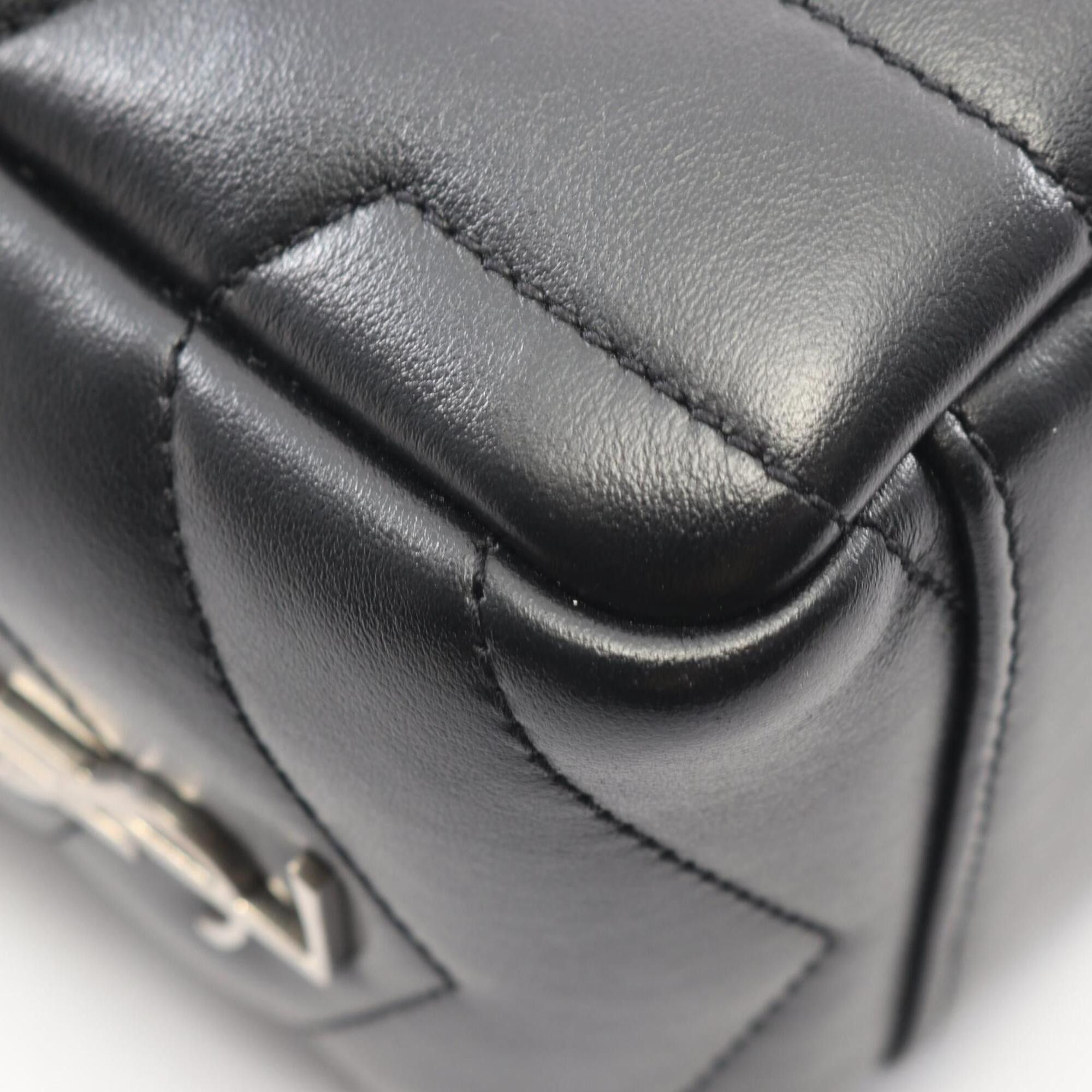 Yves Saint Laurent Yves Saint Laurent Saint Laurent Paris Loulou Shoulder Bag/Handbag, Leather, Women's, Black, 574102 Size ONE SIZE - 5 Thumbnail