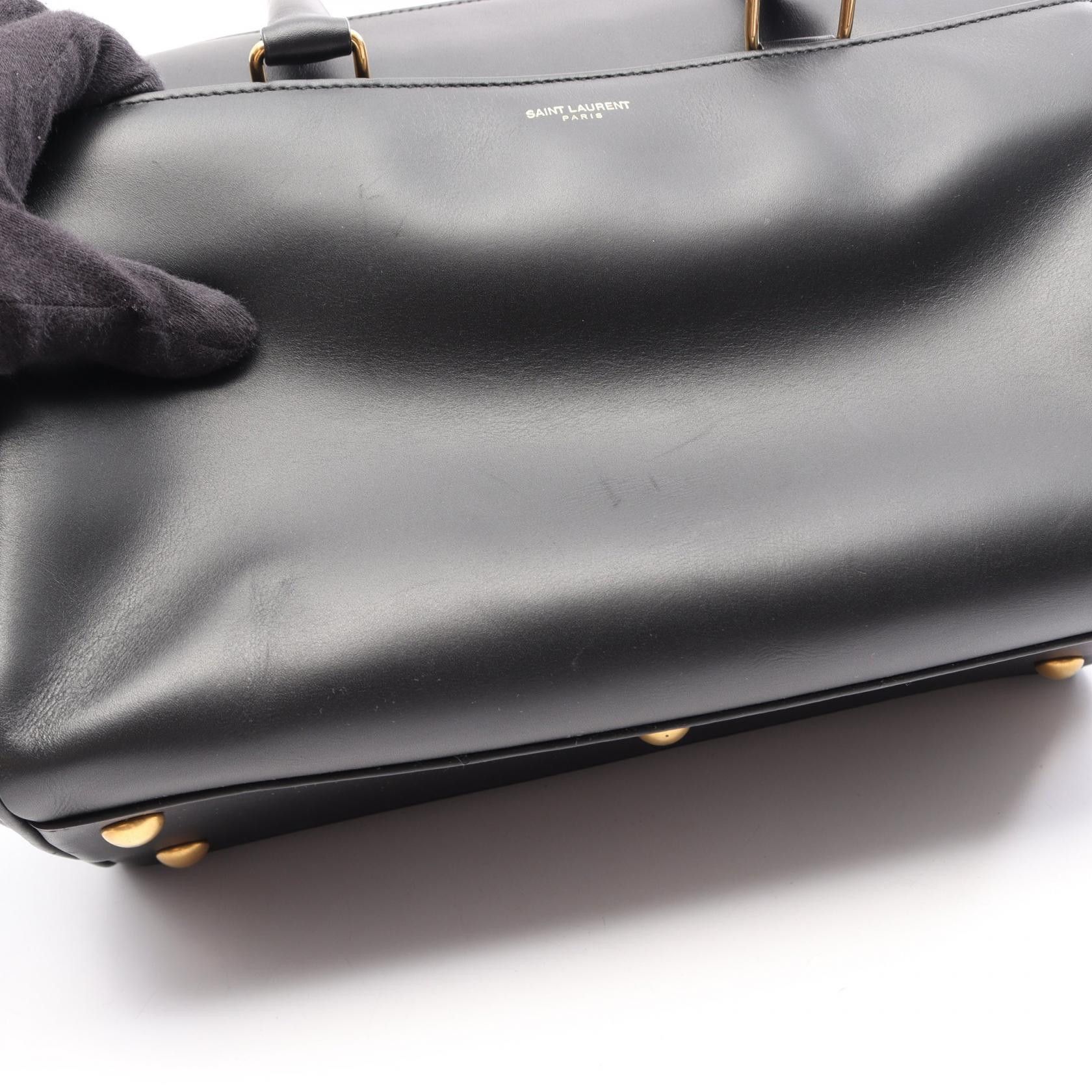 Yves Saint Laurent Yves Saint Laurent Saint Laurent Paris Classic Duffle 6 Leather 2way Bag Leather Handbag DUTY FREE for USA Size ONE SIZE - 7 Thumbnail