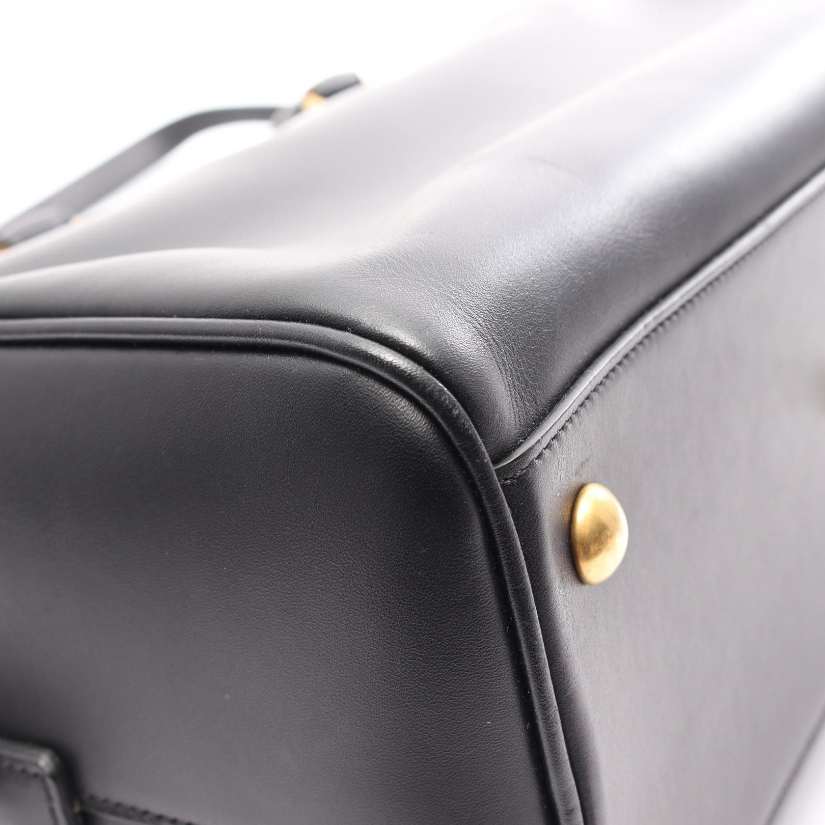 Yves Saint Laurent Yves Saint Laurent Saint Laurent Paris Classic Duffle 6 Leather 2way Bag Leather Handbag DUTY FREE for USA Size ONE SIZE - 9 Thumbnail