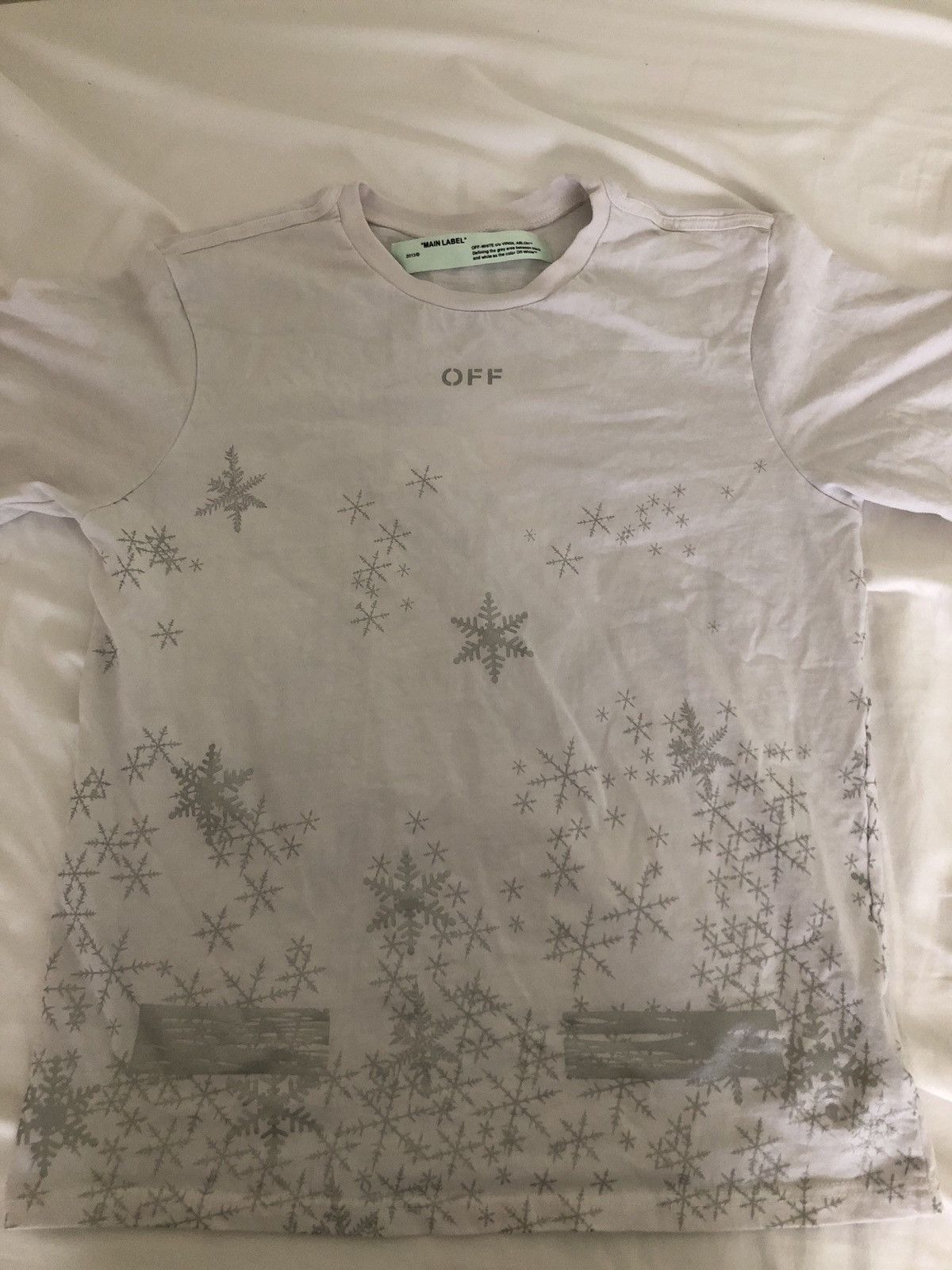 Off white 2024 snowflake tee