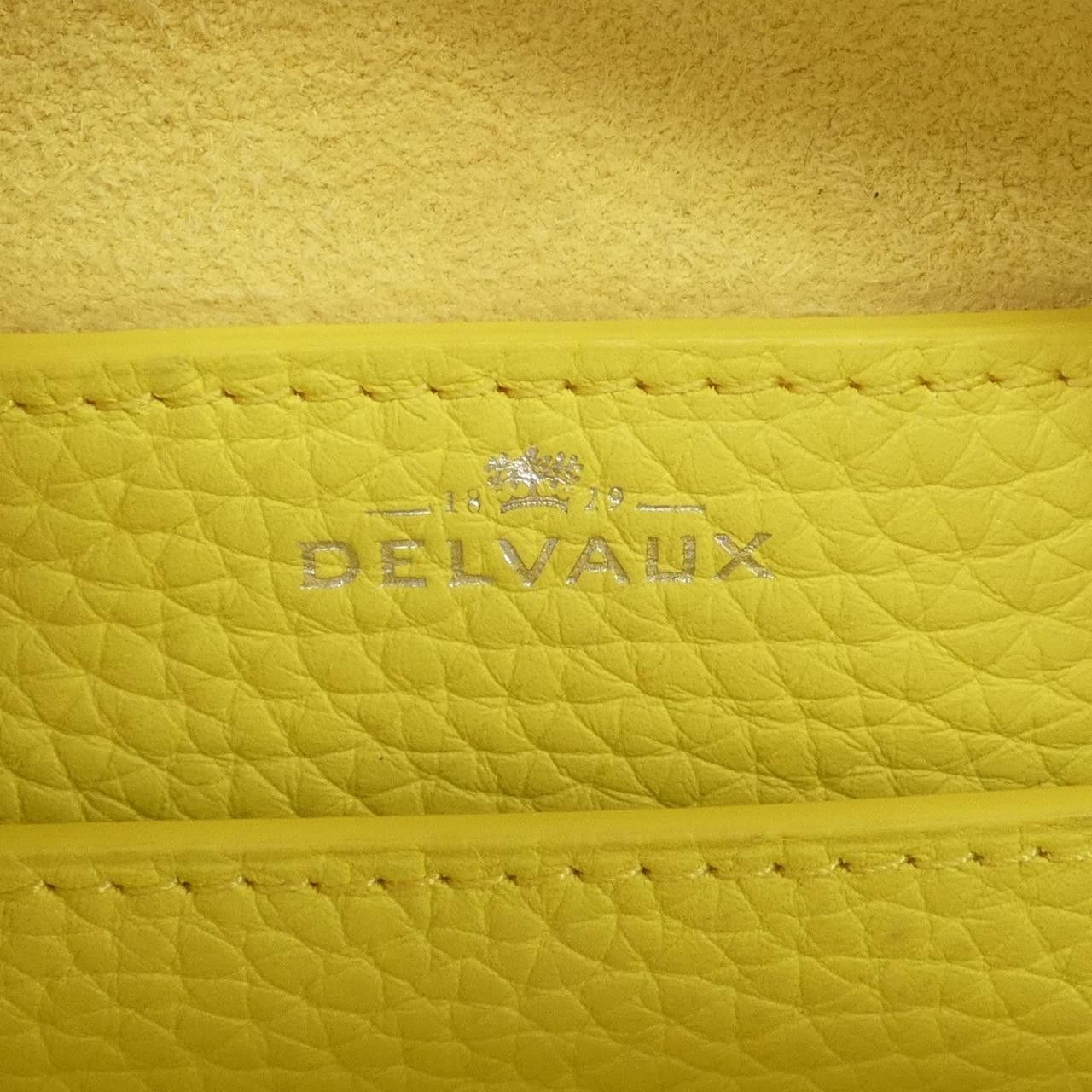 Delvaux Delvaux Delvaux Cool Box Nano Bag Leather Crossbody Bag COOLBOX DUTY FREE for USA Size ONE SIZE - 5 Thumbnail