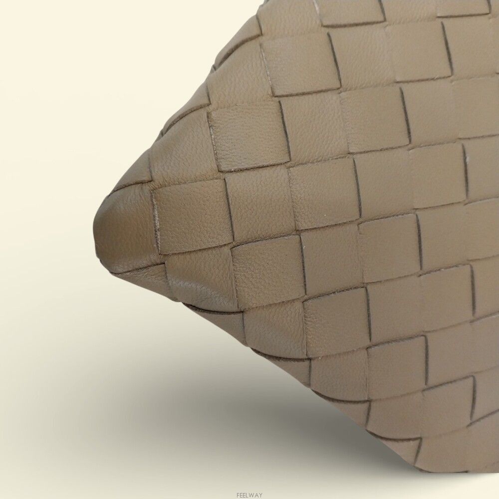 Bottega Veneta Intrecciato Small Pouch Clutch Bag Size ONE SIZE - 6 Thumbnail