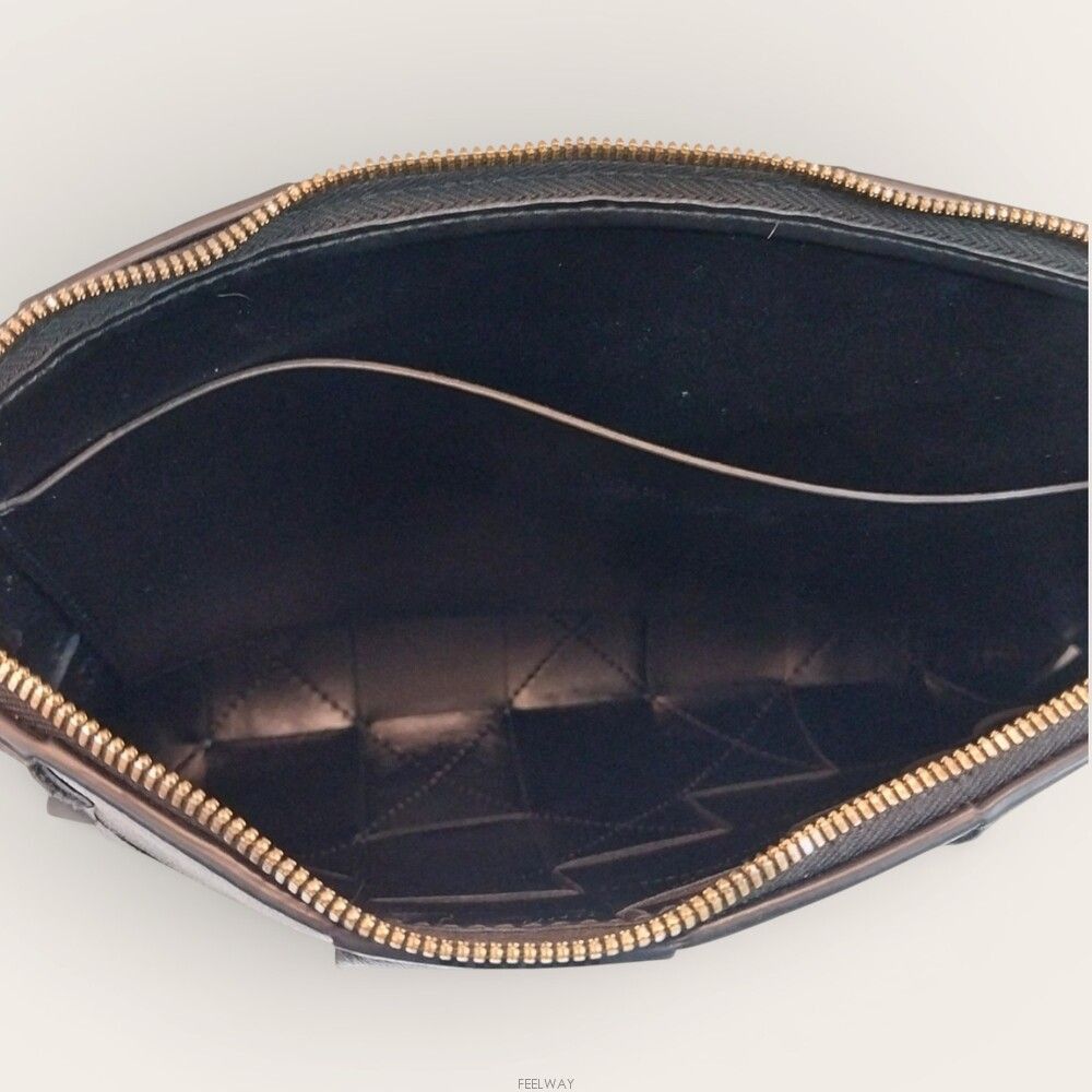 Bottega Veneta Intrecciato Cassette Medium Clutch Bag Size ONE SIZE - 4 Thumbnail