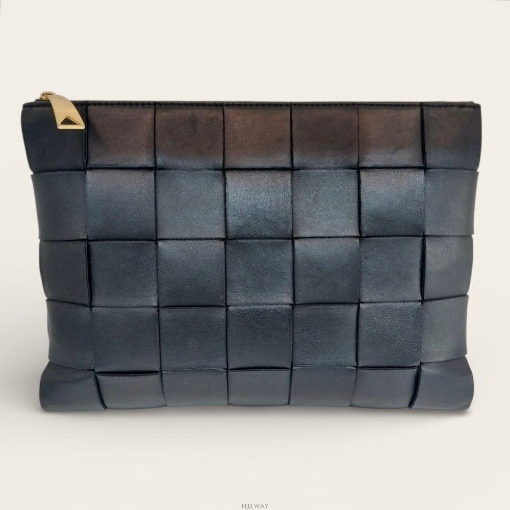 Bottega Veneta Intrecciato Cassette Medium Clutch Bag Size ONE SIZE - 2 Thumbnail