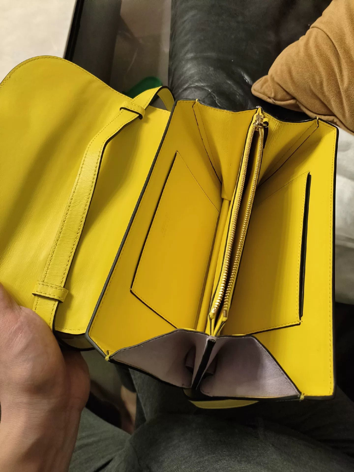 Versace Versace Yellow Medusa Crossbody Bag Size ONE SIZE - 4 Thumbnail