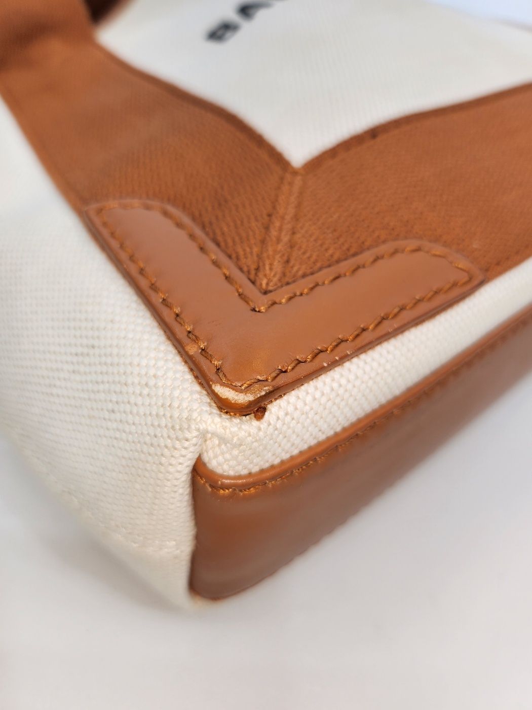 Balenciaga Cabas XS Camel Tote and Shoulder Bag Size ONE SIZE - 23 Thumbnail