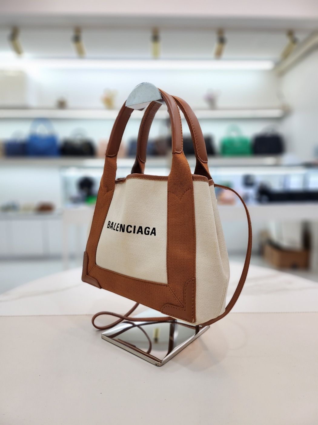 Balenciaga Cabas XS Camel Tote and Shoulder Bag Size ONE SIZE - 4 Thumbnail