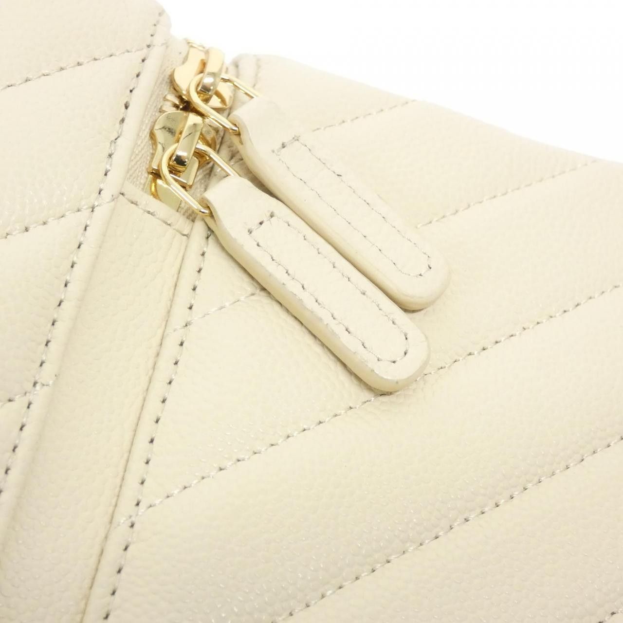Chanel Chanel Chanel Timeless Classic Caviar Skin Shoulder Bag Leather Crossbody Bag AP4385 DUTY FREE for USA Size ONE SIZE - 5 Thumbnail