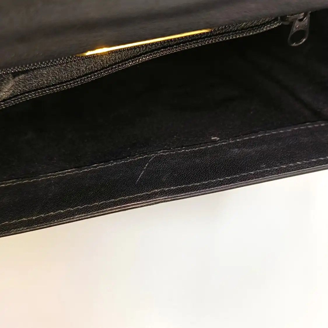 Givenchy GIVENCHY box bag black cowhide leather shoulder bag handbag crossbody gold hardw Size ONE SIZE - 20 Thumbnail