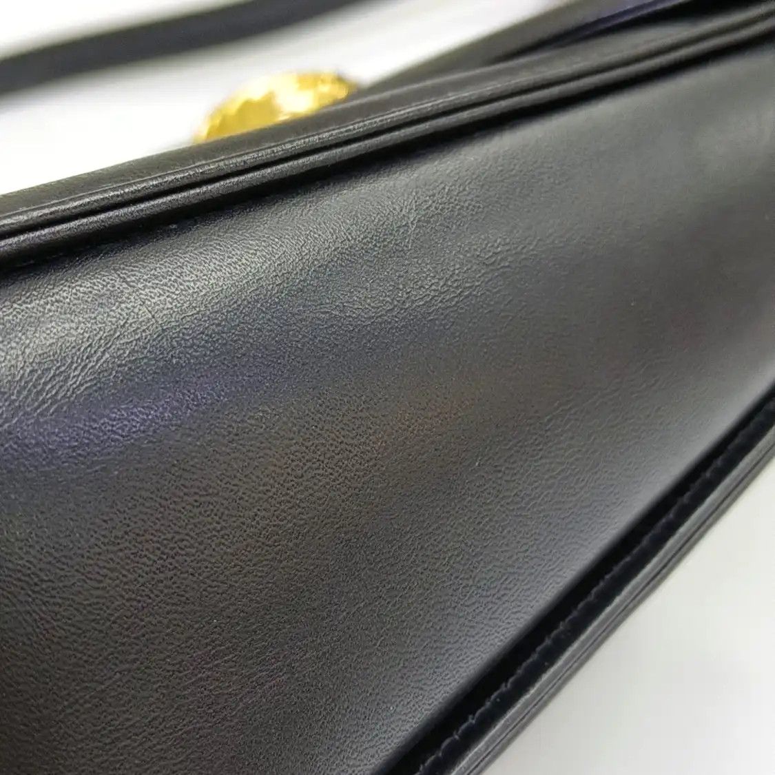 Givenchy GIVENCHY box bag black cowhide leather shoulder bag handbag crossbody gold hardw Size ONE SIZE - 14 Thumbnail
