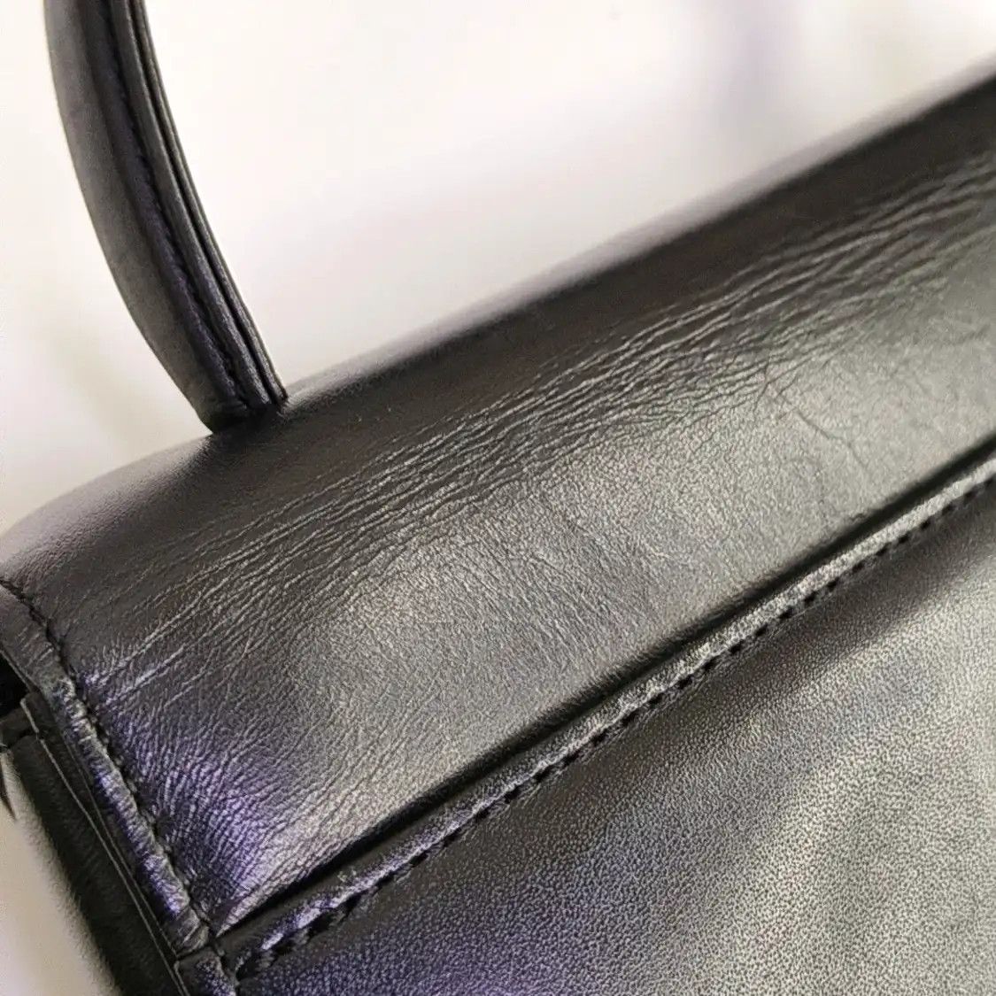 Givenchy GIVENCHY box bag black cowhide leather shoulder bag handbag crossbody gold hardw Size ONE SIZE - 17 Thumbnail