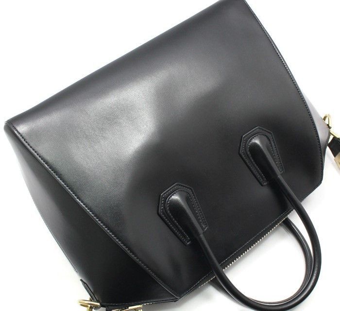 Givenchy Black Glossy Antigona Medium Shoulder Bag Size ONE SIZE - 2 Thumbnail