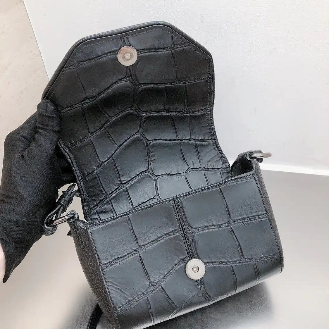 Givenchy GIVENCHY black cowhide leather crocodile crossbody bag Size ONE SIZE - 7 Thumbnail