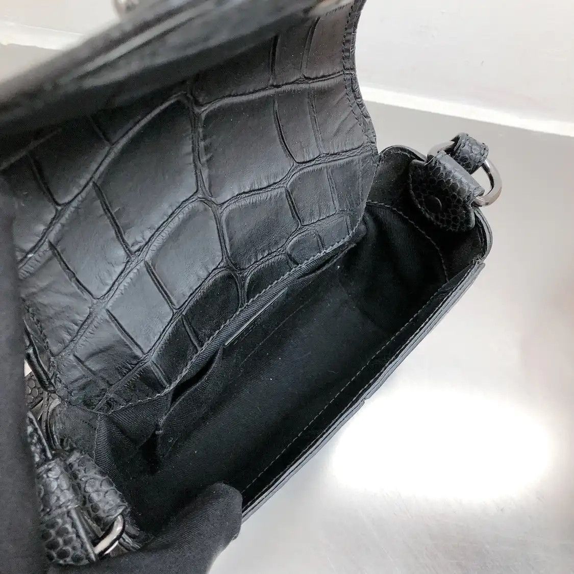 Givenchy GIVENCHY black cowhide leather crocodile crossbody bag Size ONE SIZE - 6 Thumbnail
