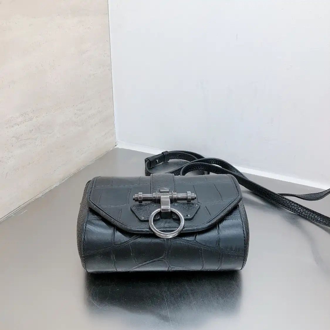Givenchy GIVENCHY black cowhide leather crocodile crossbody bag Size ONE SIZE - 5 Thumbnail